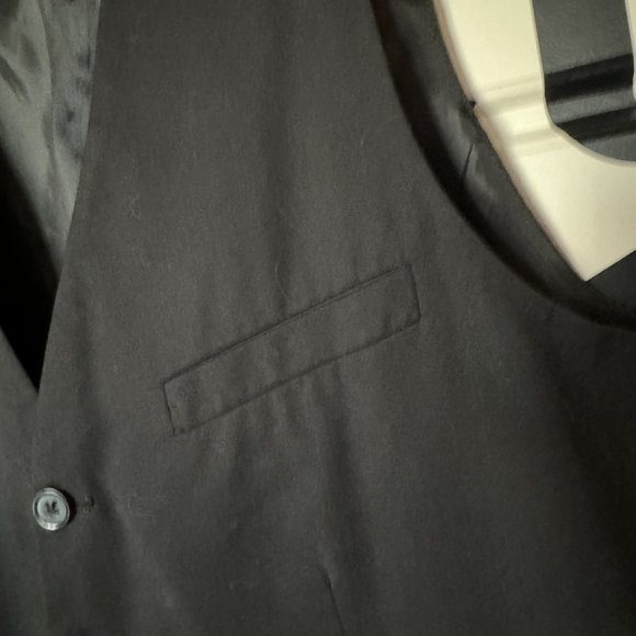 H&M Slim Fit Suit Vest - Picture 6 of 6